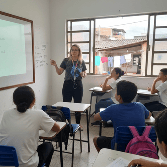  Ensinar na periferia: a saúde mental dos professores sob pressão e esperança